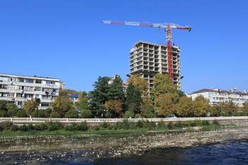 Office & medical center with living space at Tchaikovskogo Str. in the center of Sochi, Этап возведения здания, 25.10.2009