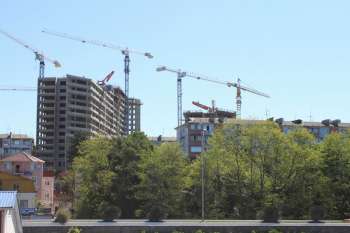 Block of multilevel buildings at Kirpichnaya Str. in Adler district of Sochi, Завершение каркаса 2 очереди строительства, 18.05.2011