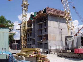 High rise building with underground parking at Serova Str. in Novorossiysk, Этап строительства здания, 29.06.2005