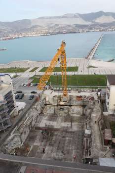 Residential building «Pearl» at Seafront of General Serebryakov in Novorossiysk, Подготовка к бетонированию фундаментной плиты комплекса, 13.11.2010