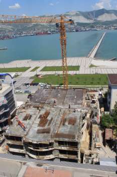 Residential building «Pearl» at Seafront of General Serebryakov in Novorossiysk, Завершение монолитных стен 3-го этажа, 07.06.2011