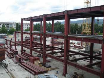 Shopping mall «Red Square» in Novorossiysk, Этап возведения металлокаркаса, 17.07.2008