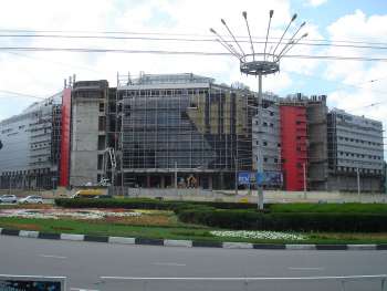 Shopping mall «Red Square» in Novorossiysk, Этап работ по монтажу фасадных систем, 29.07.2009