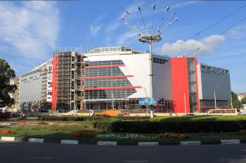 Shopping mall «Red Square» in Novorossiysk, Этап работ по монтажу фасадных систем, 04.09.2009