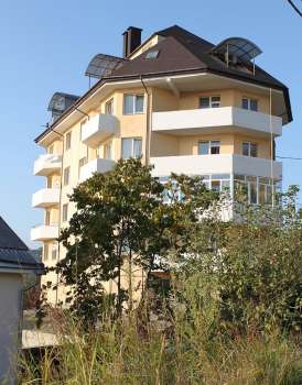 5-storey club-type apartment house in Mamayka district, Sochi, Общий вид завершенного строительства, 25.10.2009