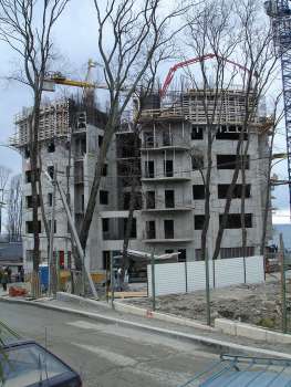 Элитный жилой комплекс «Королевский парк» в Хостинском районе г.Сочи, Этап строительства комплекса, 13.02.2008