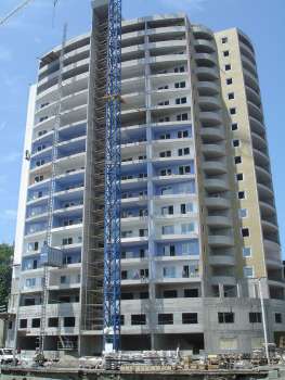 High-rise building at Kirova Str. in Adler district of Sochi, Этап строительства здания, 09.08.2009